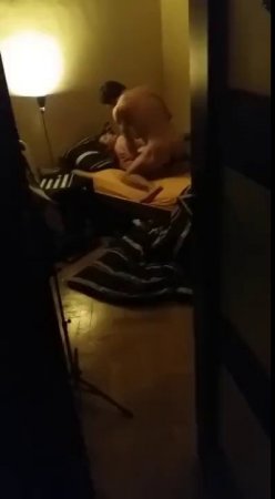 Муж тайком снимает как друг ебет его жену