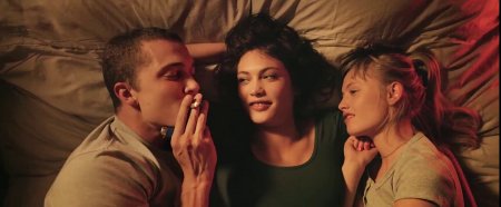 жена привела куму, и вместе с мужем занялись отменным групповым сексом