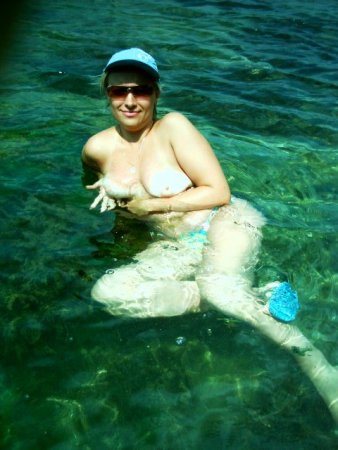 Фото жены с отдыха на море