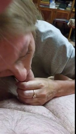 Русская жена оживила вялый член мужа минетом до оргазма