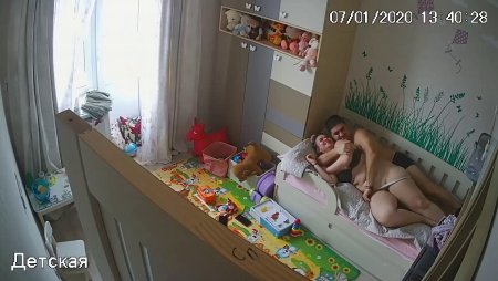 Реальный секс супружеской пары в детской снято скрытой камерой